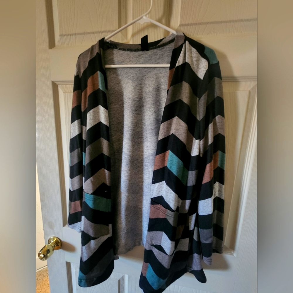 Free With And Purchase Women's size L Emery Rose Top